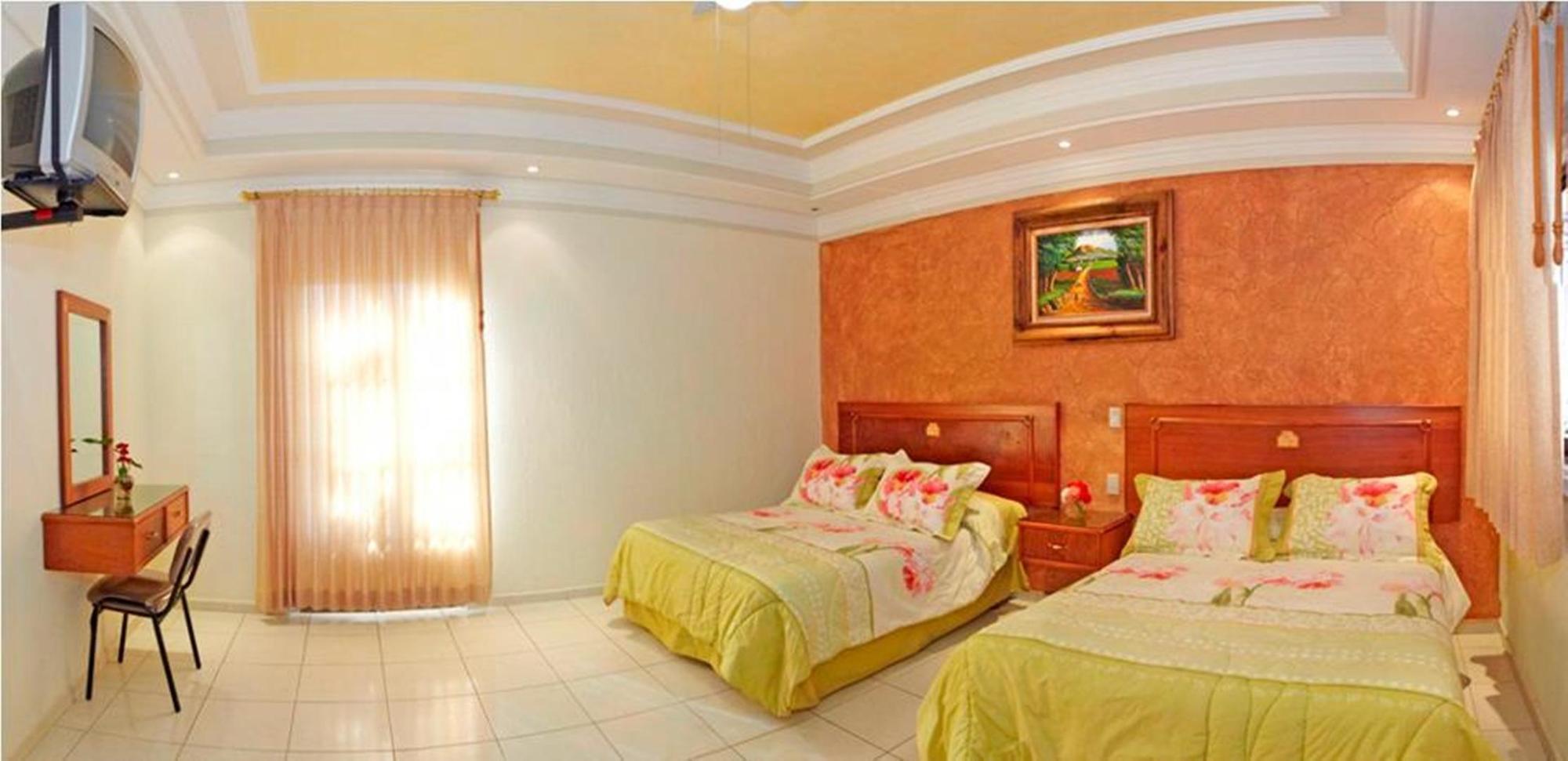 Hotel Rincon Tarasco Морелия Экстерьер фото