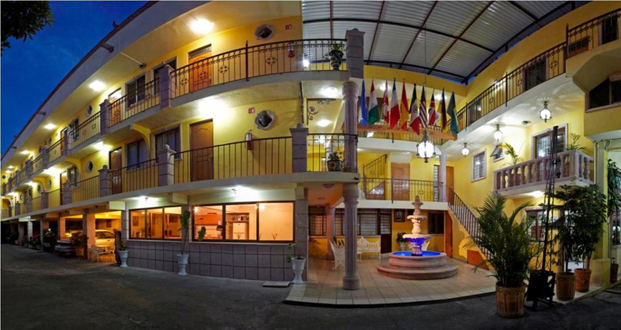 Hotel Rincon Tarasco Морелия Экстерьер фото